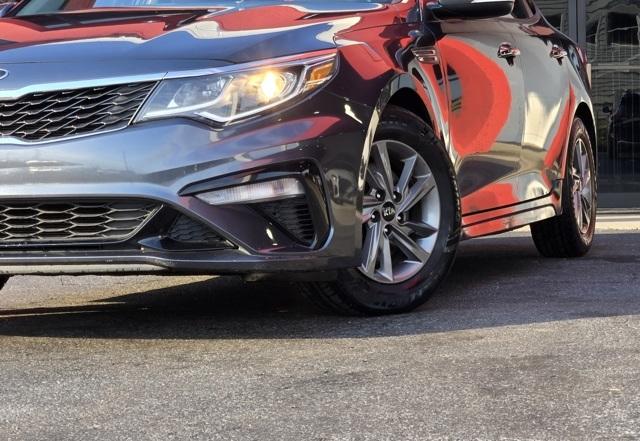 2020 Kia Optima LX photo 2