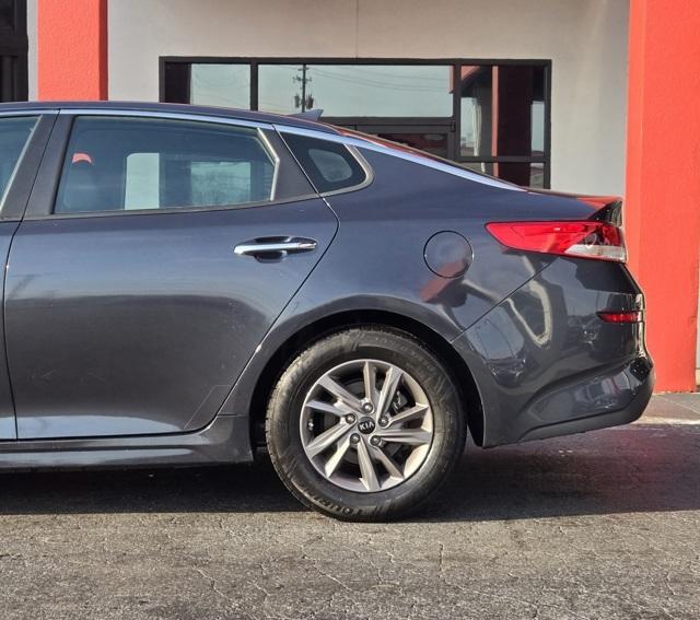 2020 Kia Optima LX photo 3