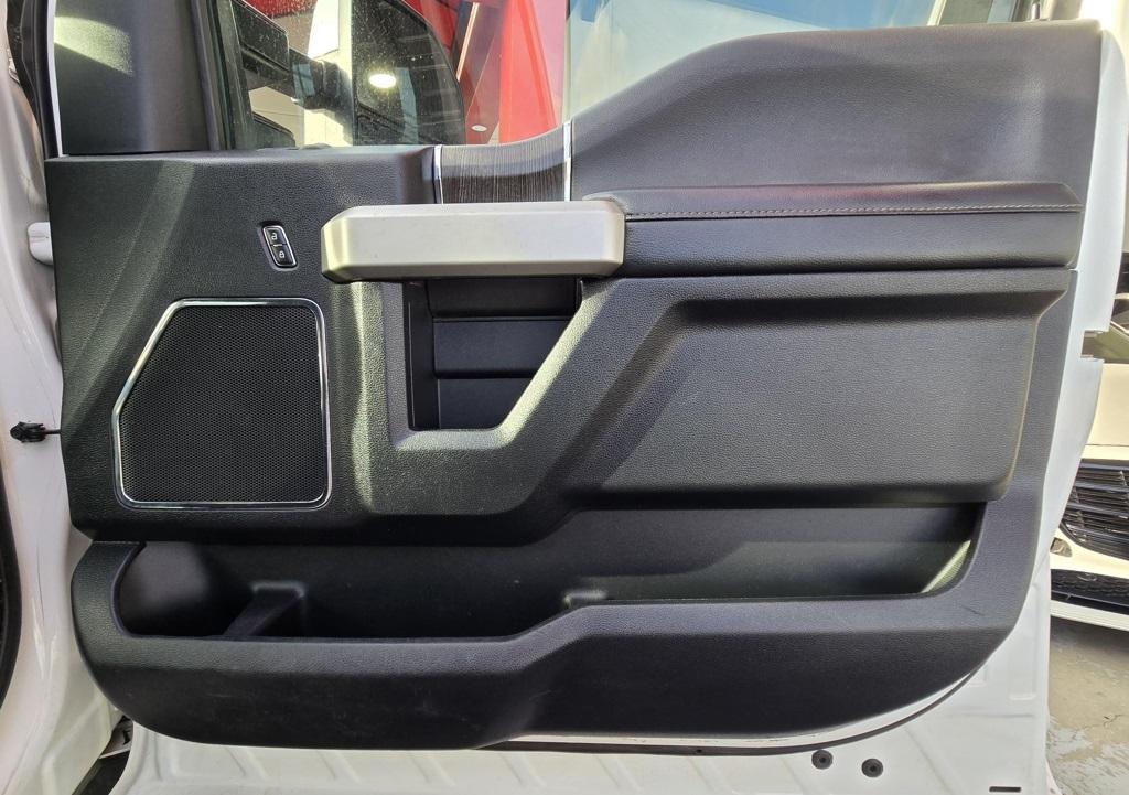 2020 Ford F-350 photo 22