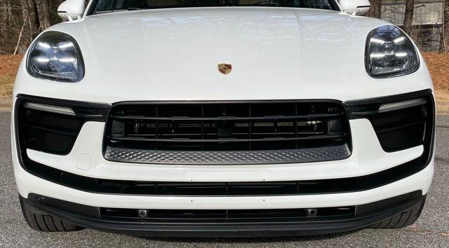 2022 Porsche Macan Base - Photo 36