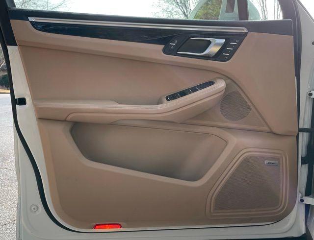 2022 Porsche Macan Base - Photo 38