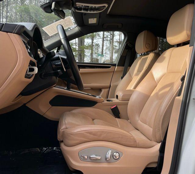 2022 Porsche Macan Base - Photo 39