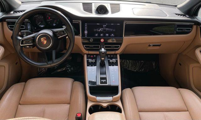 2022 Porsche Macan Base - Photo 16