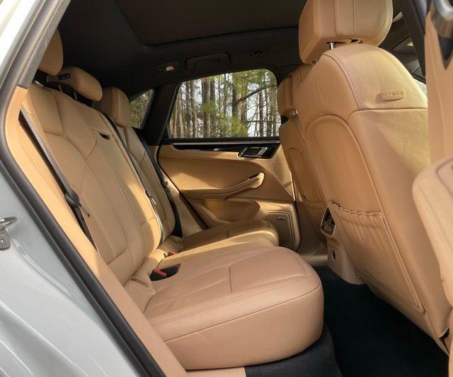 2022 Porsche Macan Base - Photo 43