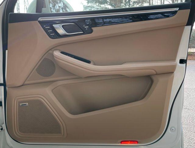 2022 Porsche Macan Base - Photo 19