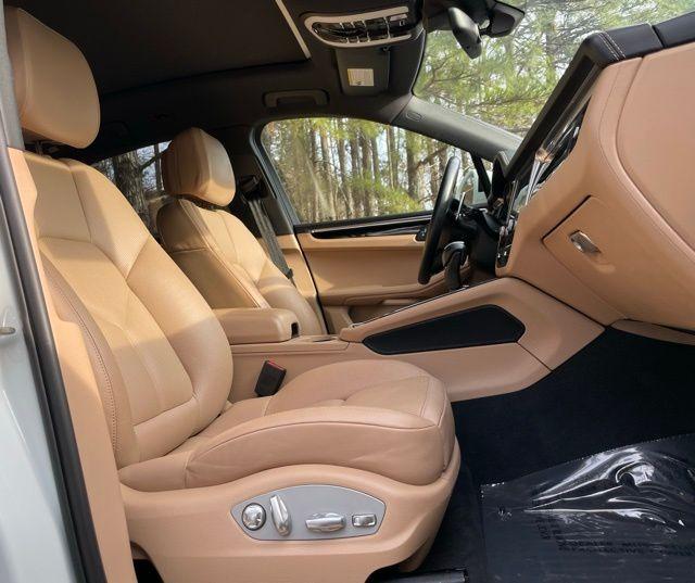2022 Porsche Macan Base - Photo 45