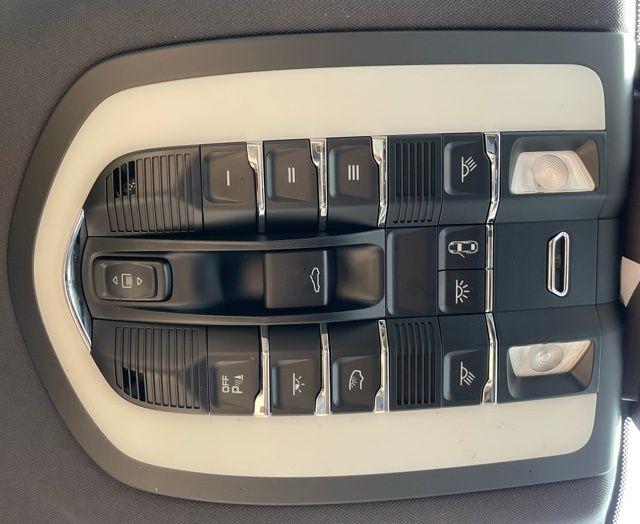 2022 Porsche Macan Base - Photo 23