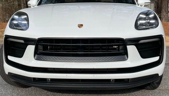 2022 Porsche Macan Base - Photo 28