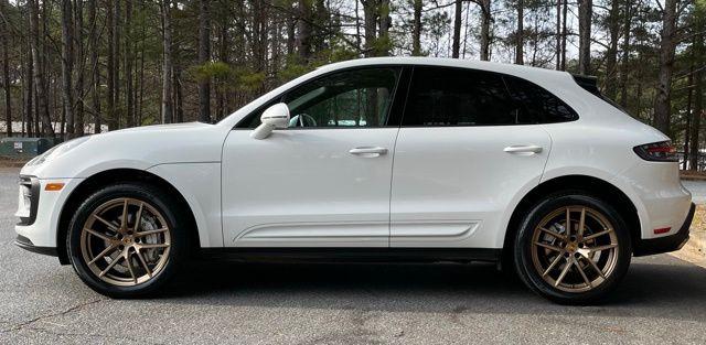 2022 Porsche Macan Base - Photo 29