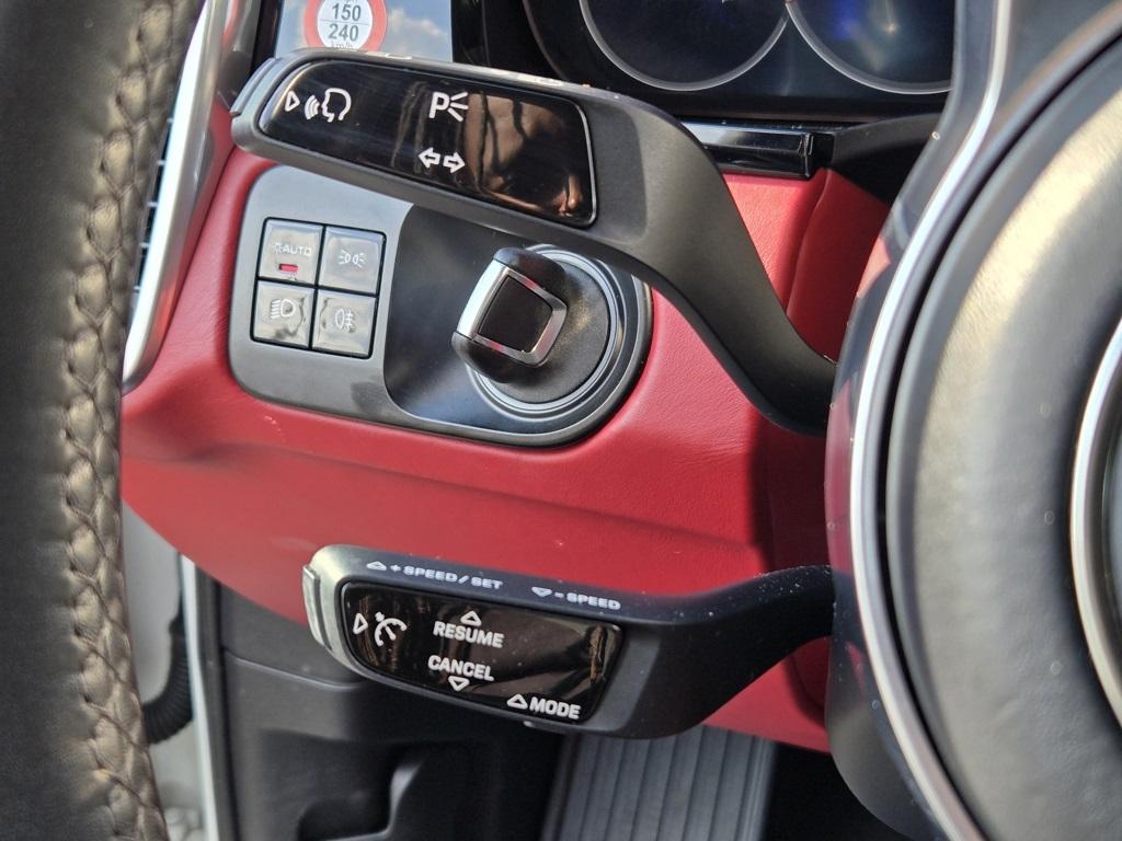 2019 Porsche Cayenne Base photo 27