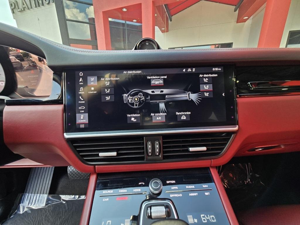 2019 Porsche Cayenne Base photo 32