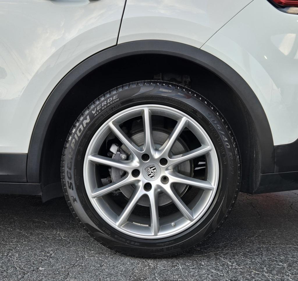 2019 Porsche Cayenne Base photo 7