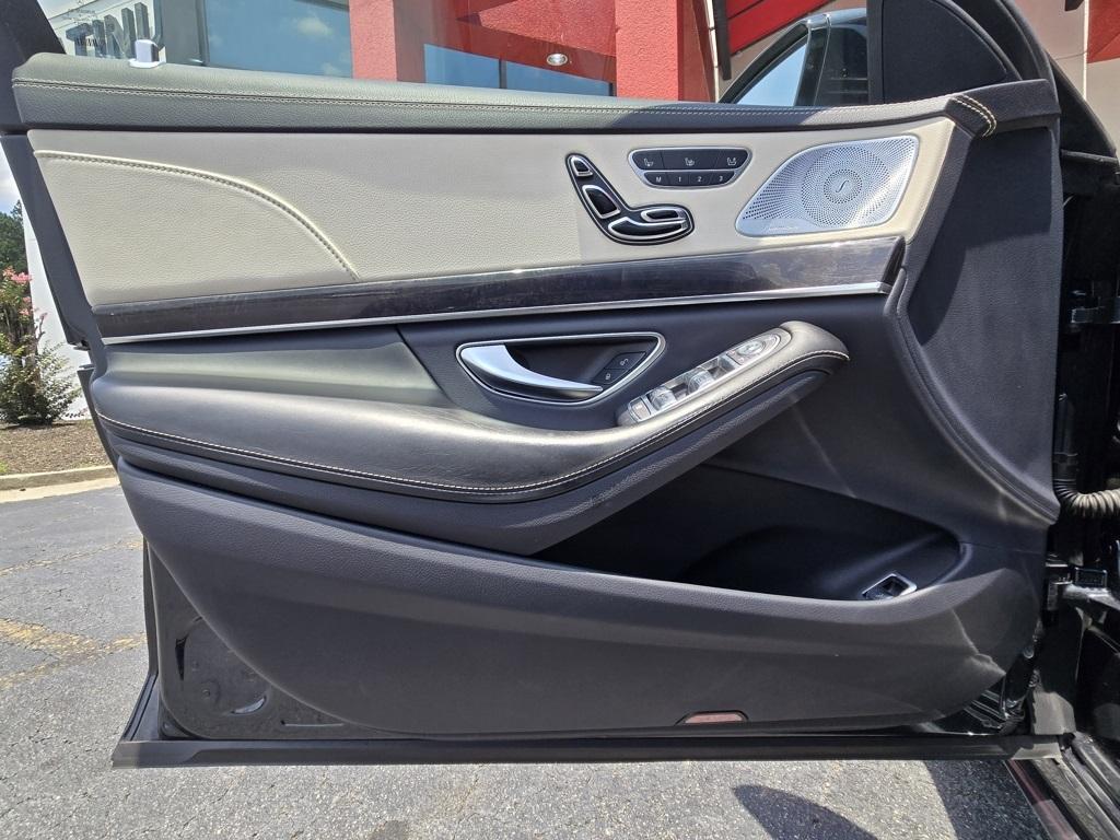 2019 Mercedes Benz S 560 photo 10
