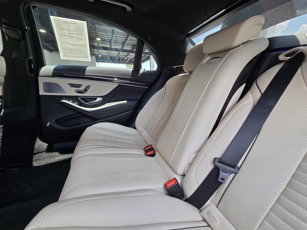 2019 Mercedes Benz S 560 photo 14