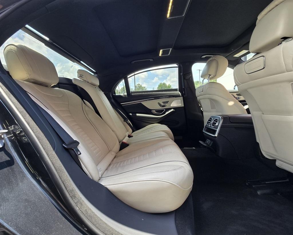 2019 Mercedes Benz S 560 photo 22