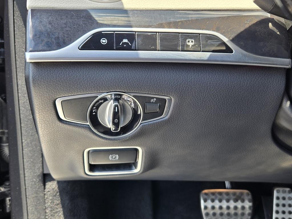 2019 Mercedes Benz S 560 photo 29