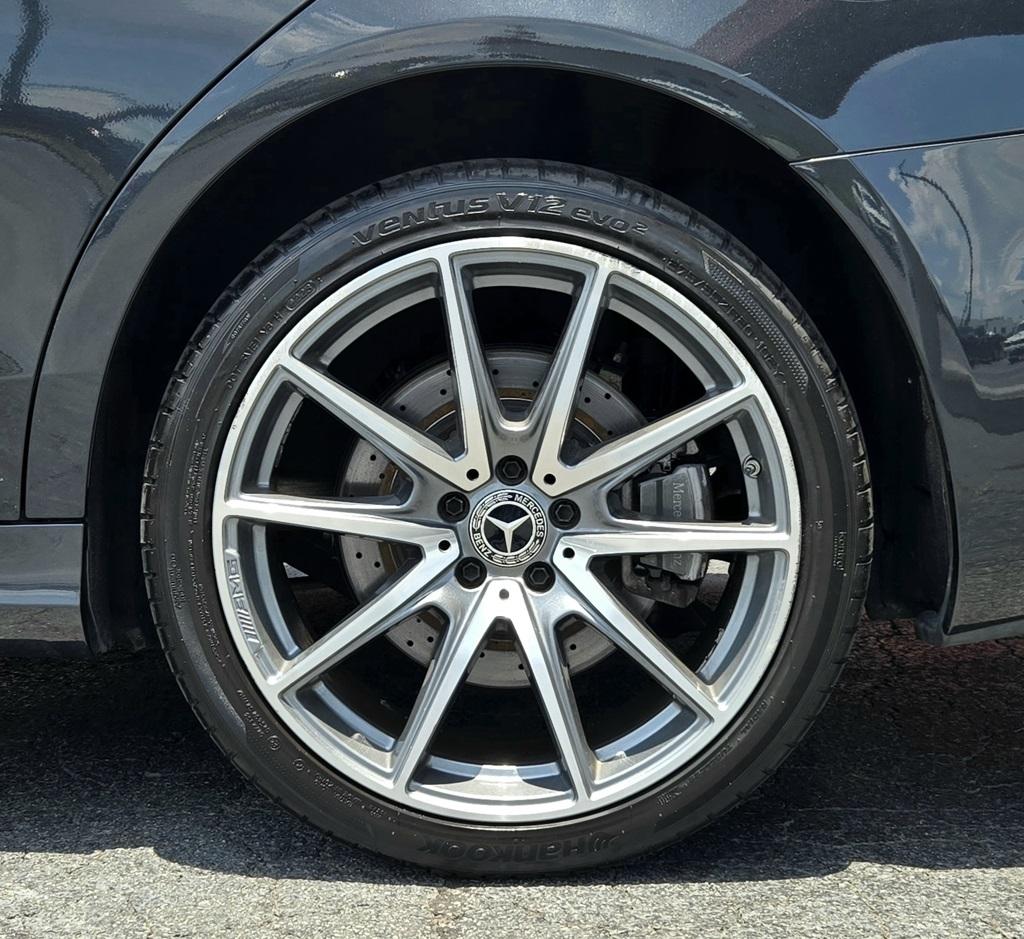 2019 Mercedes Benz S 560 photo 3