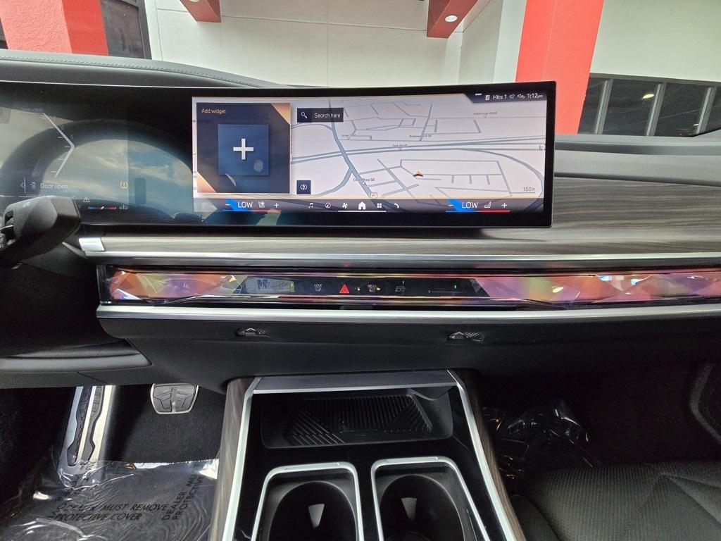 2023 Bmw 740i photo 35