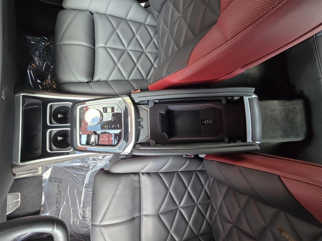 2023 Bmw 740i photo 36