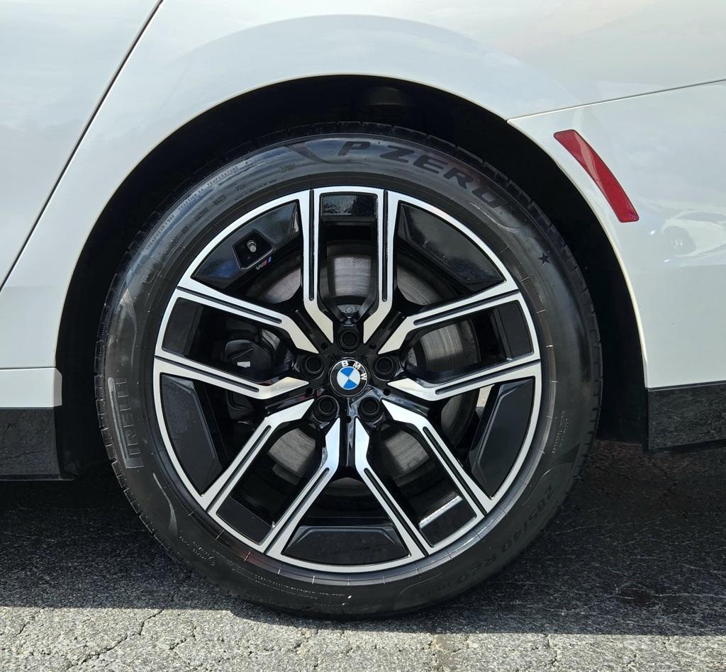 2023 Bmw 740i photo 5