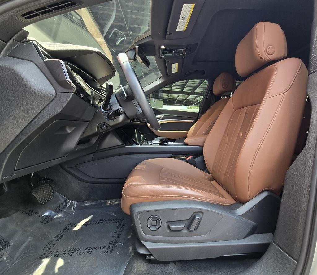 2021 Audi e-tron Premium photo 10