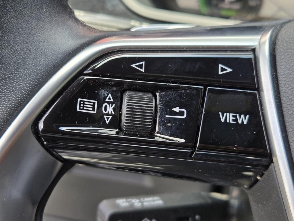 2021 Audi e-tron Premium photo 24