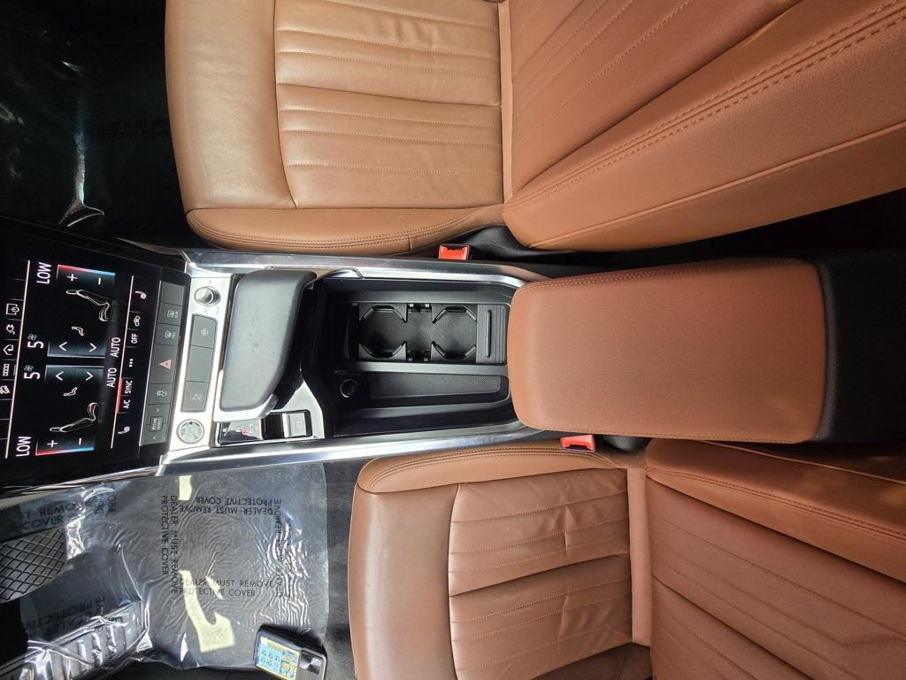 2021 Audi e-tron Premium photo 36