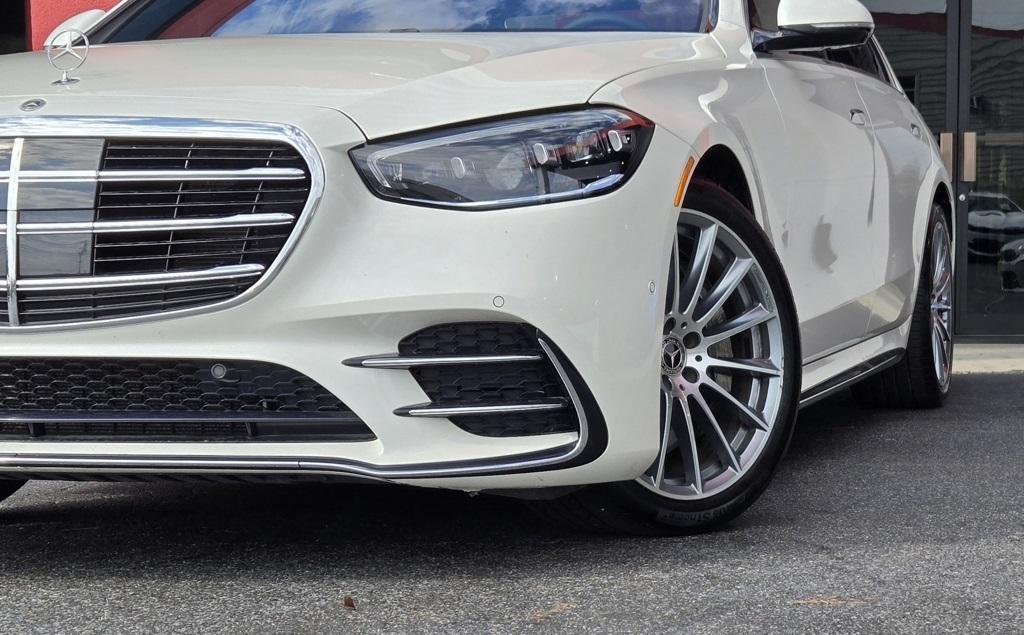 2023 Mercedes Benz S 580 4MATIC photo 3