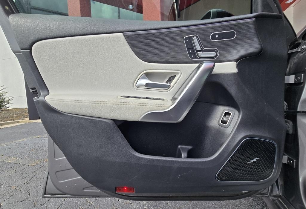2021 Mercedes Benz A 220 photo 12