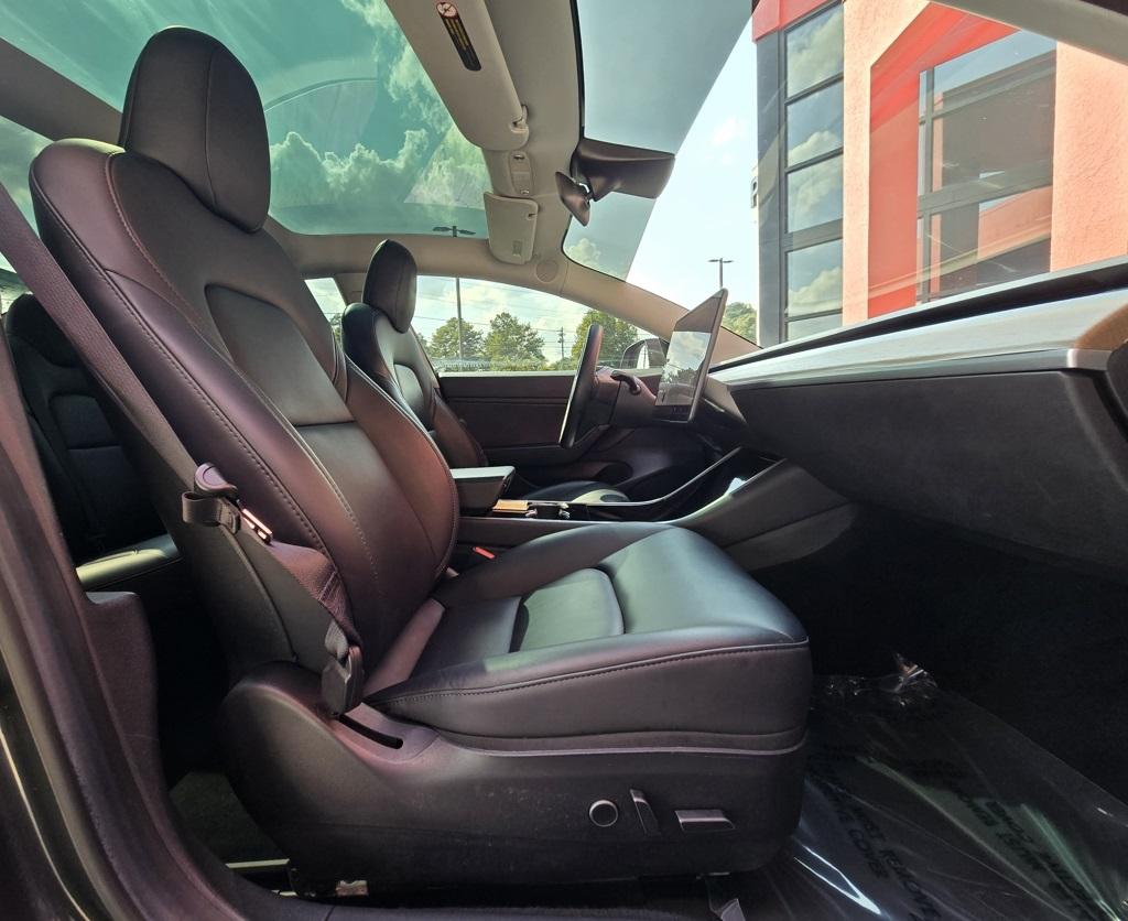 2019 Tesla Model 3 Long Range photo 17