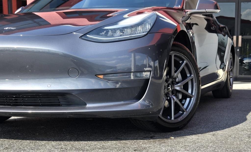 2019 Tesla Model 3 Long Range photo 3