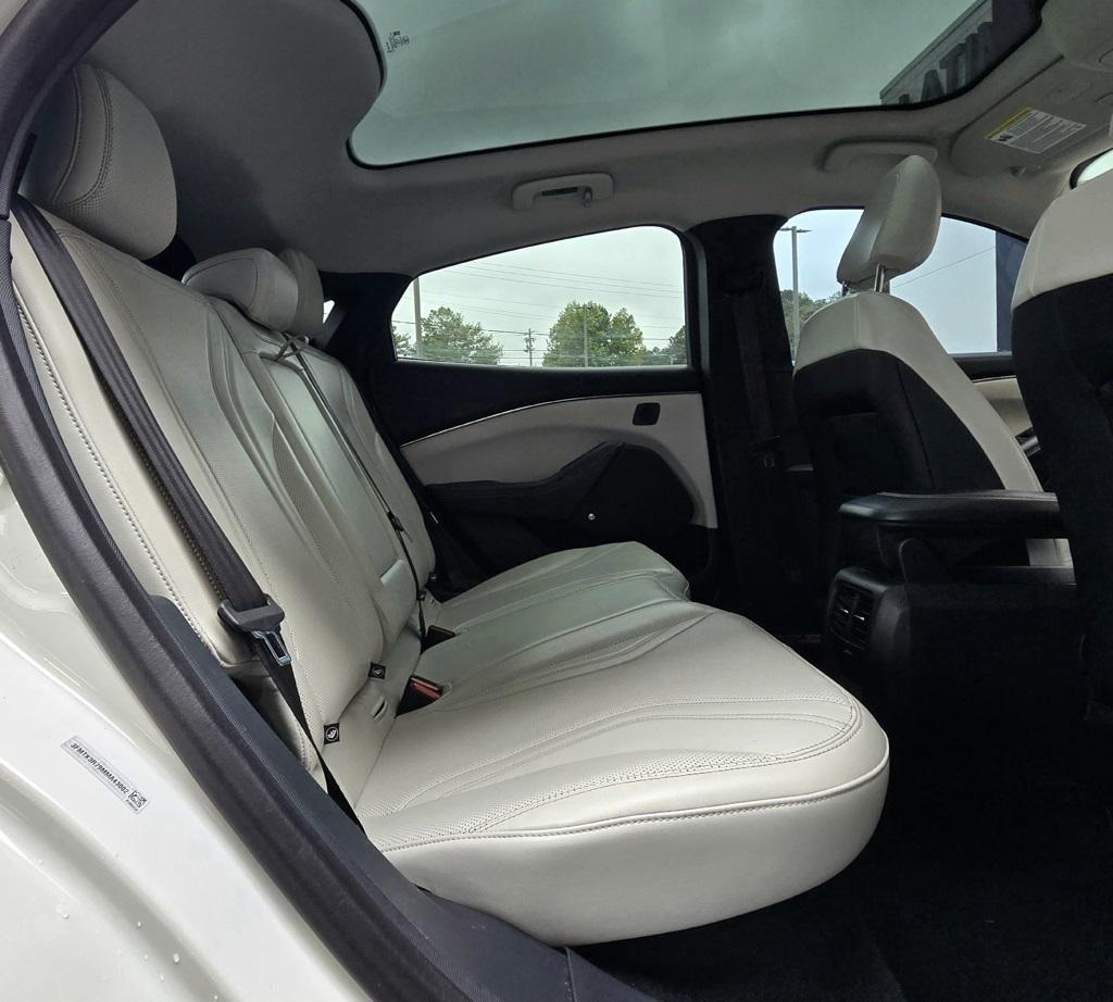 2021 Ford Mustang Mach-E Premium photo 17