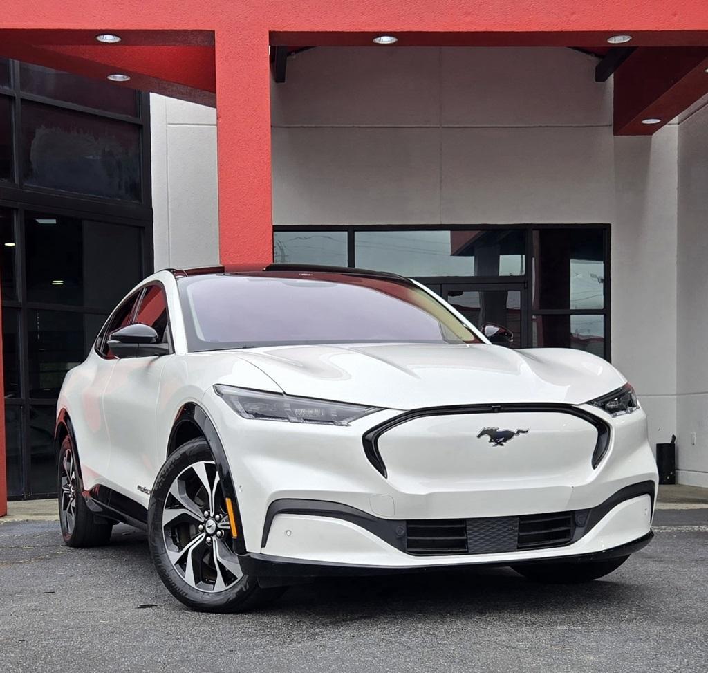 2021 Ford Mustang Mach-E Premium photo 9