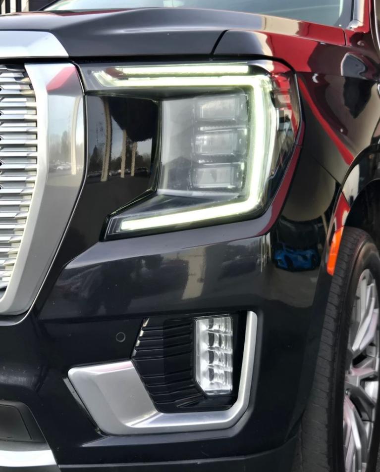2021 GMC Yukon Denali - Photo 46