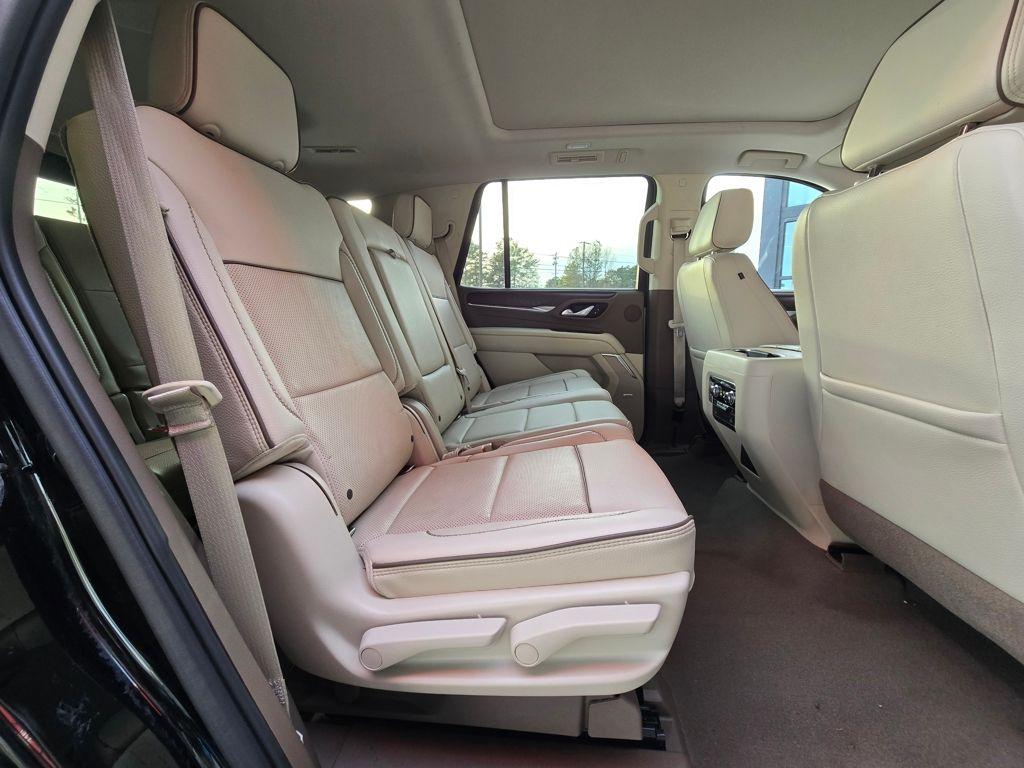 2021 GMC Yukon Denali - Photo 21