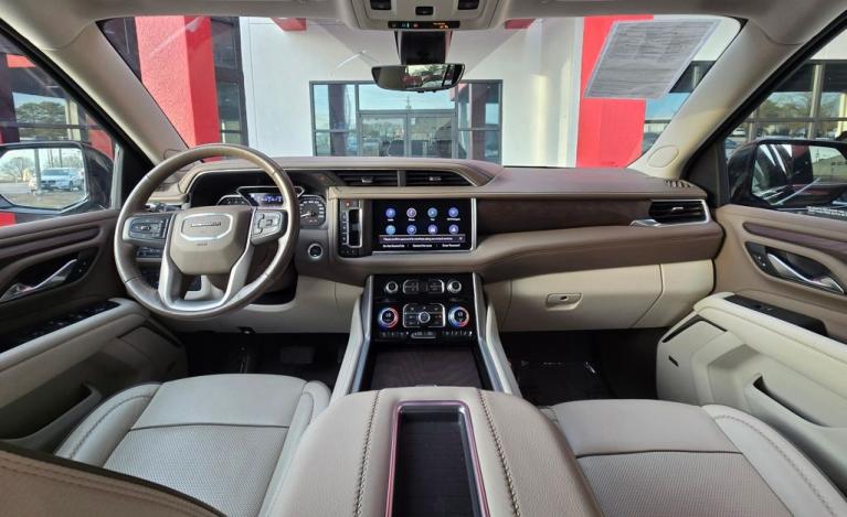 2021 GMC Yukon Denali - Photo 52