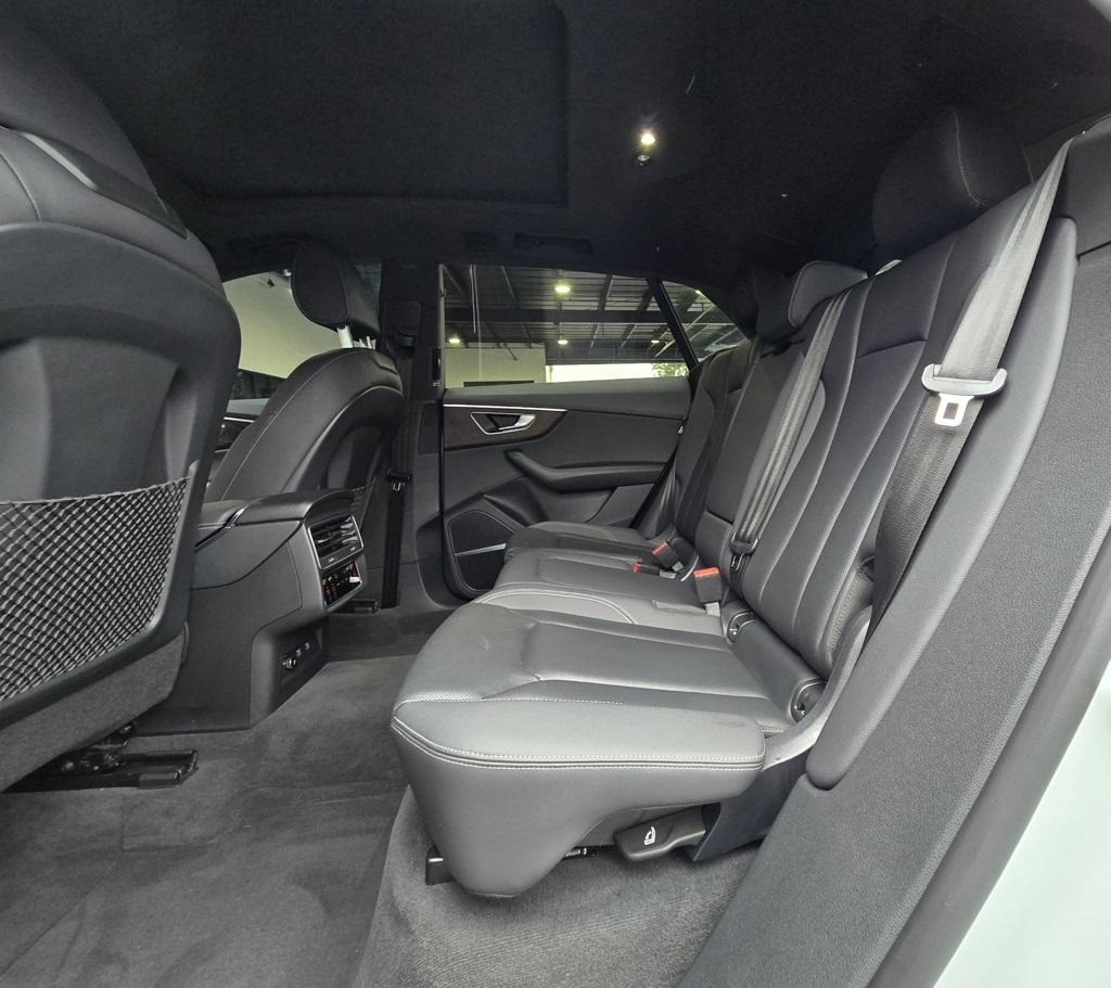 2021 Audi Q8 55 Premium Plus photo 12