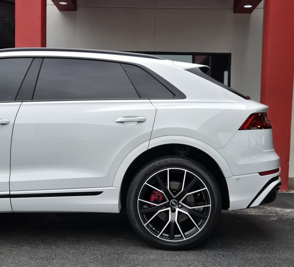 2021 Audi Q8 55 Premium Plus photo 2