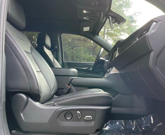 2022 GMC Yukon XL Denali - Photo 23