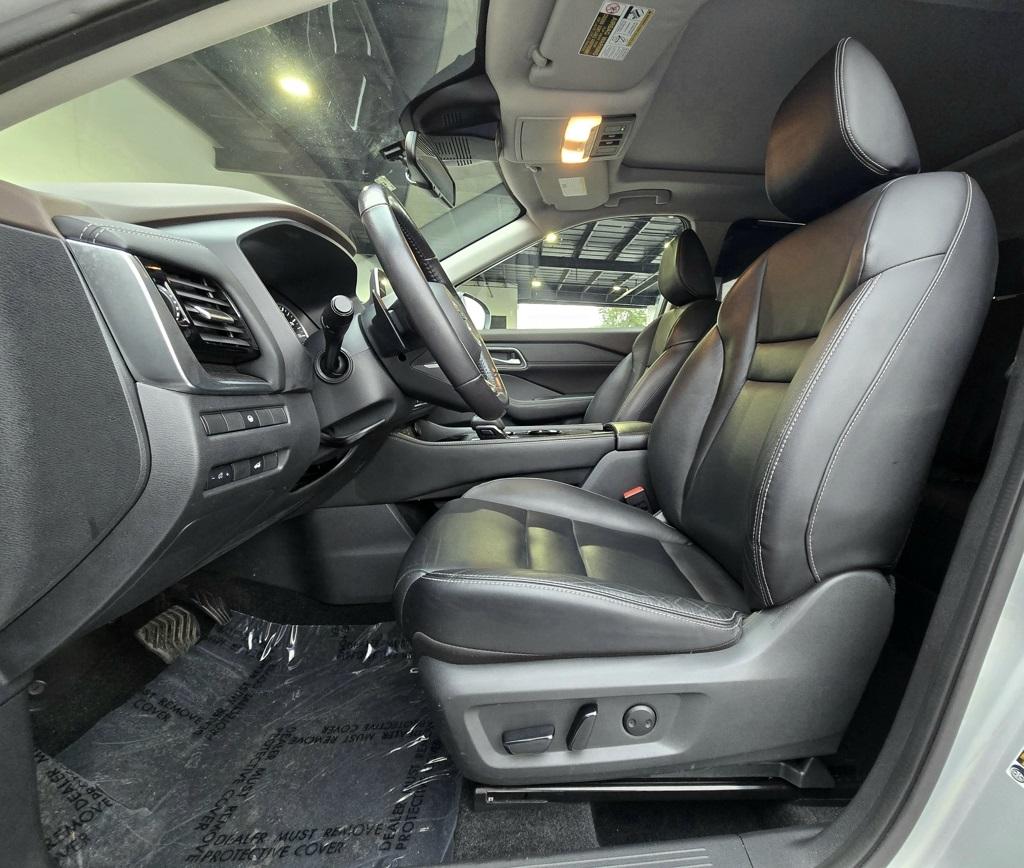 2021 Nissan Rogue SL photo 12