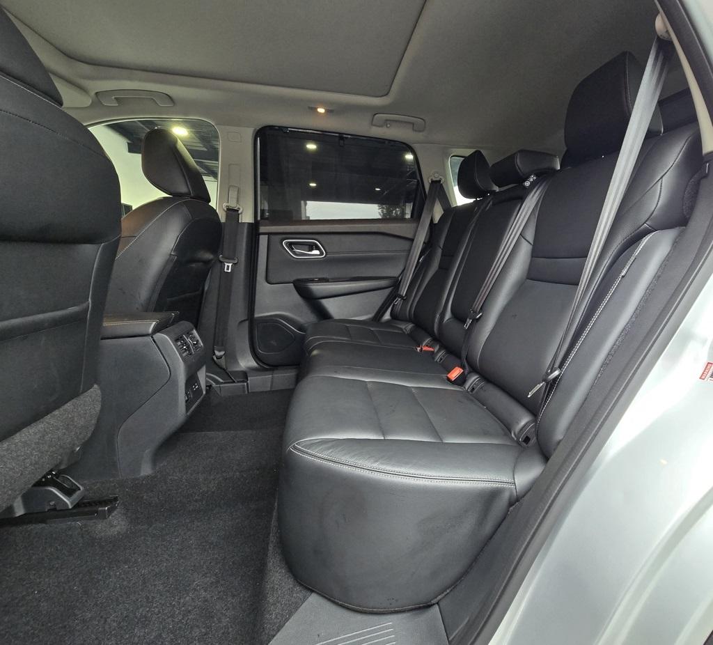 2021 Nissan Rogue SL photo 13
