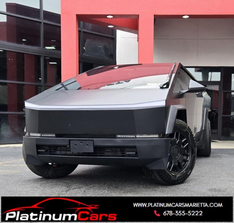 2024 Tesla Cybertruck Base's photo