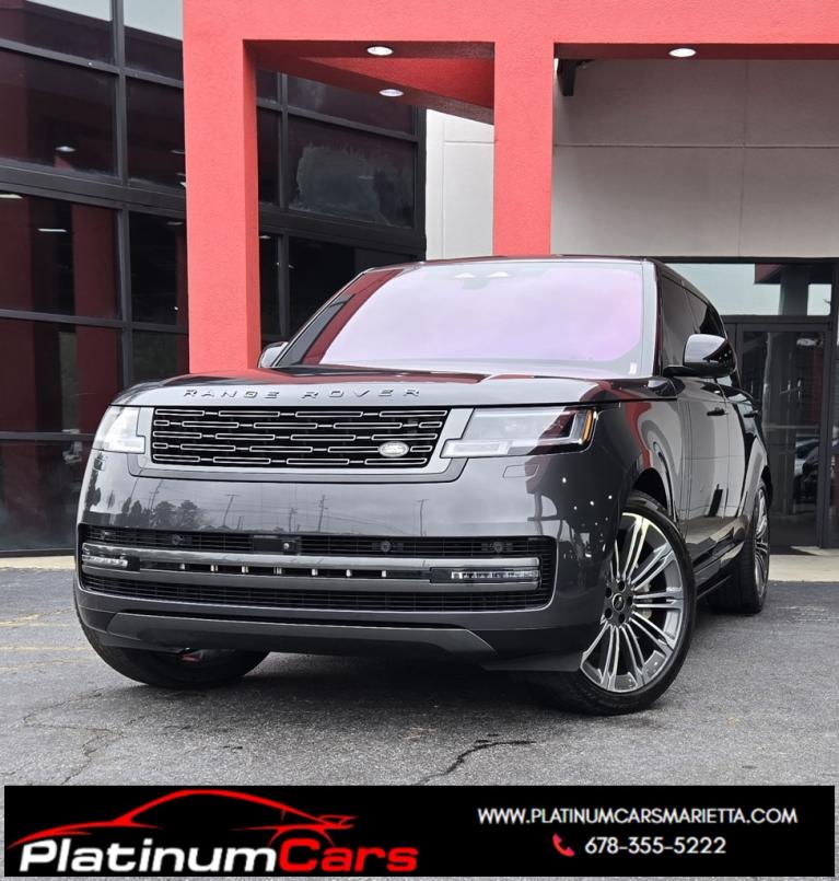 2023 Land Rover Range Rover SE's photo