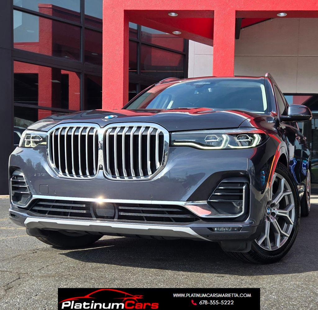 2022 BMW X7 xDrive40i's photo