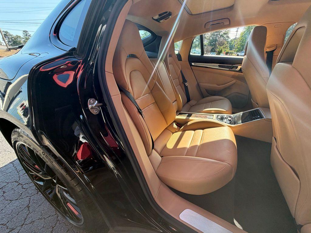 2021 Porsche Panamera Base - Photo 38