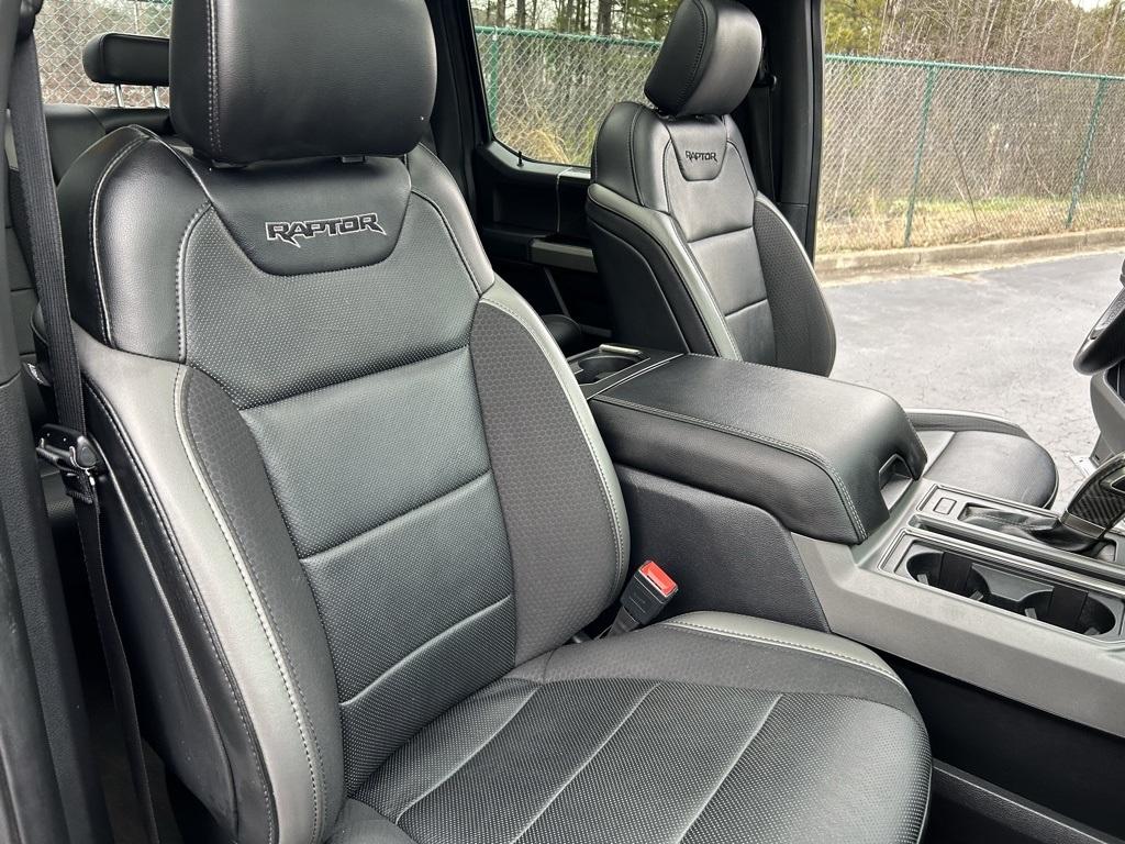 2020 Ford F-150 Raptor photo 40